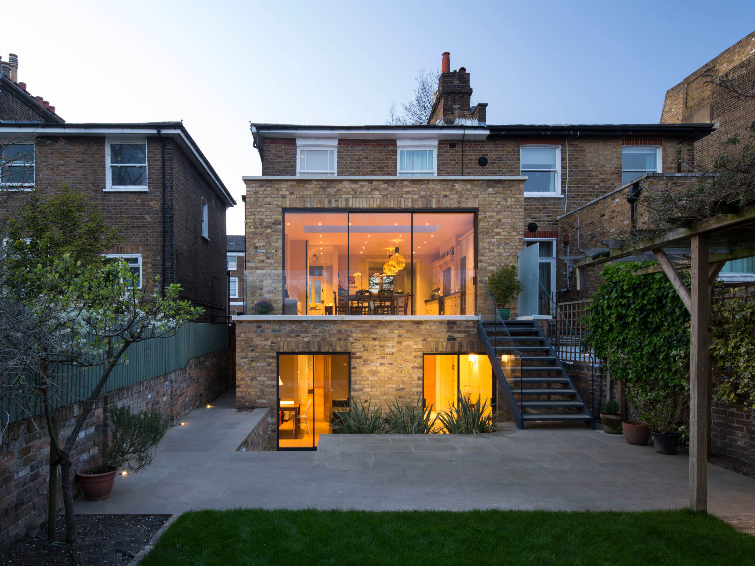 Goldhawk Road, Shepherds Bush